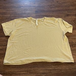 Lululemon Cropped Tee